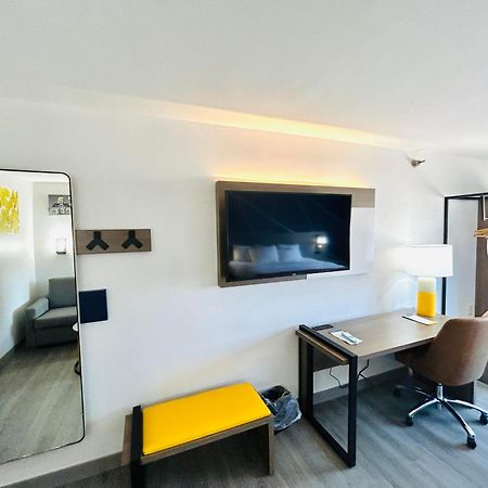 Comfort Suites Terre Haute University Area מראה חיצוני תמונה