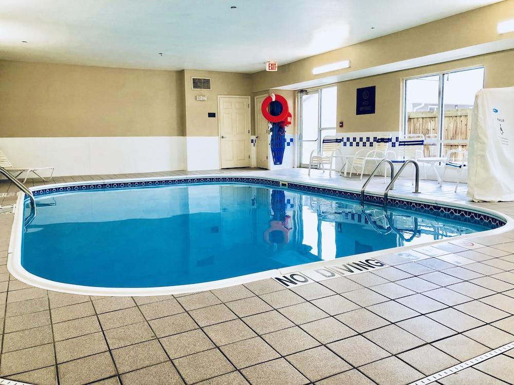 Comfort Suites Terre Haute University Area מראה חיצוני תמונה