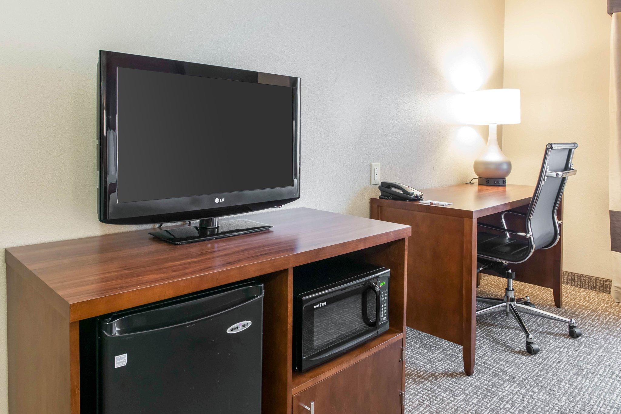 Comfort Suites Terre Haute University Area מראה חיצוני תמונה