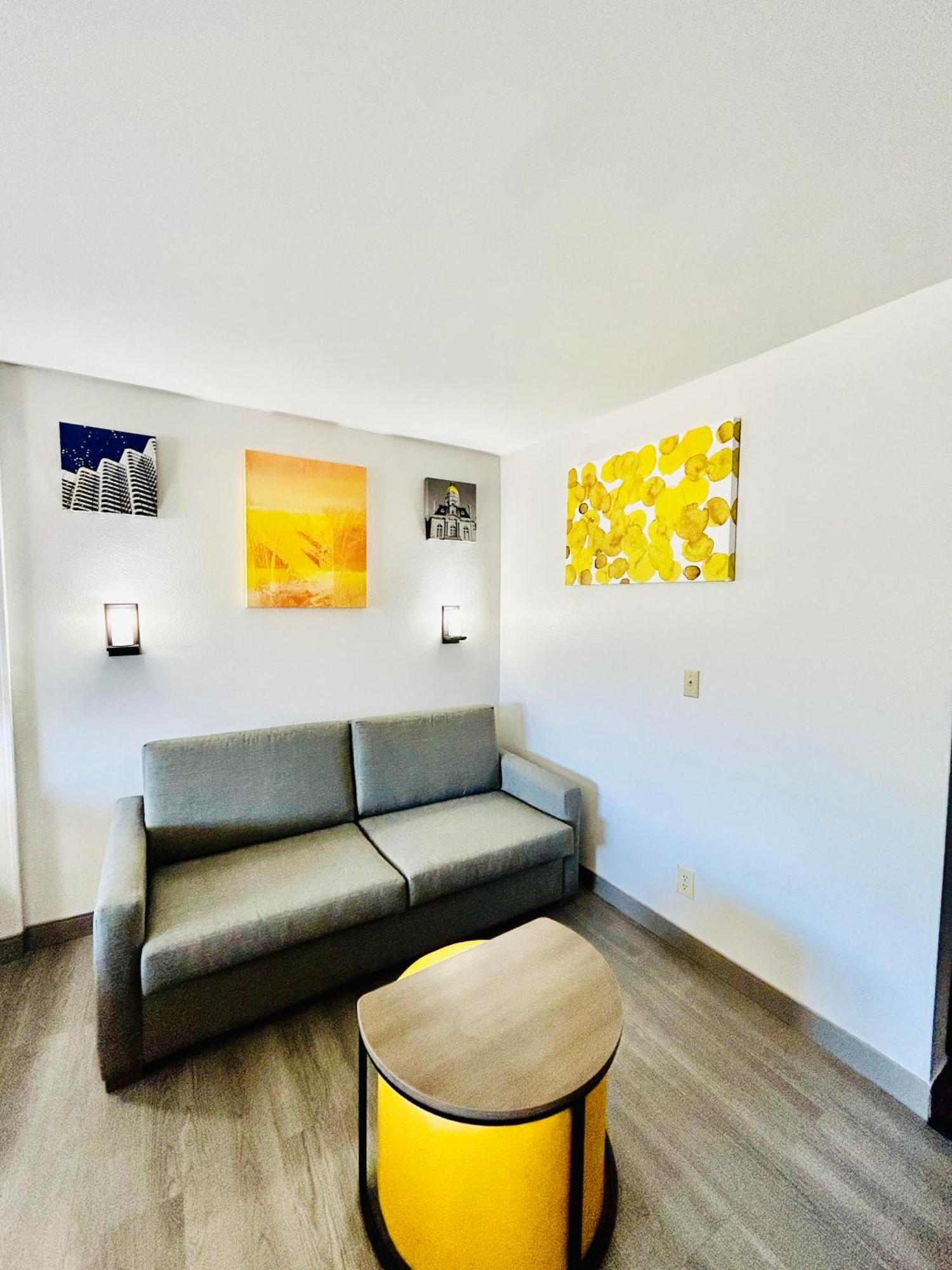Comfort Suites Terre Haute University Area מראה חיצוני תמונה