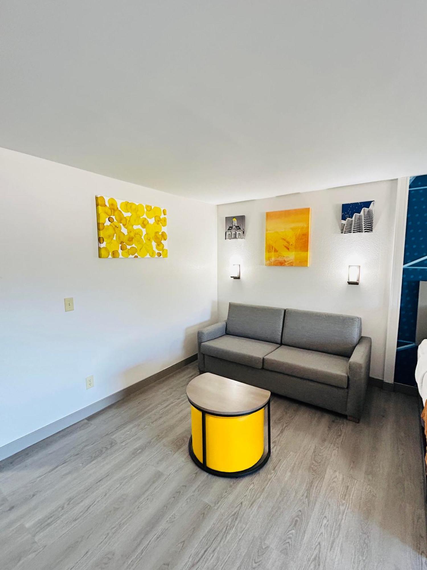 Comfort Suites Terre Haute University Area מראה חיצוני תמונה