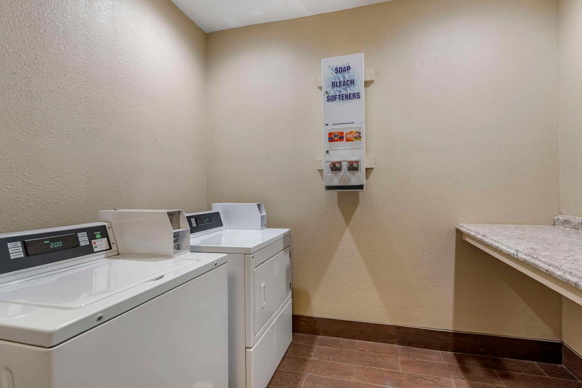 Comfort Suites Terre Haute University Area מראה חיצוני תמונה